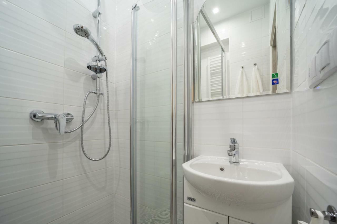 White Vision Apartment Ополе Экстерьер фото